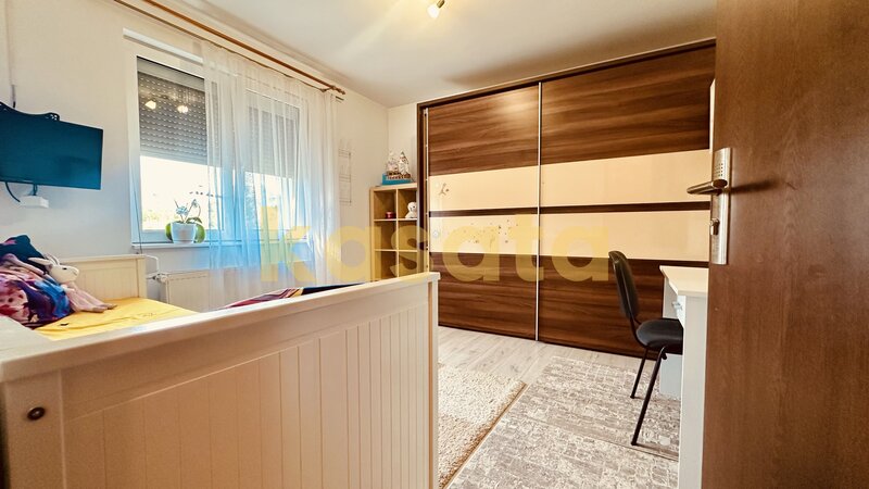 Pajura  oportunitate apartament 2 camere  metrou  liniste