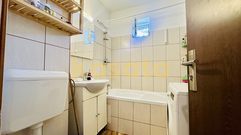 Pajura  oportunitate apartament 2 camere  metrou  liniste